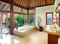 Villa Bougainvillea, Guest Bathroom 2