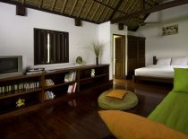 Villa Alamanda, Guest Bedroom & TV Room
