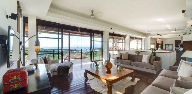 Villa Jamalu, Living Room With Ocean View