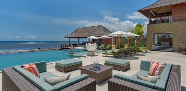 Villa Bayu Gita - Beach Front, terrasse de la piscine